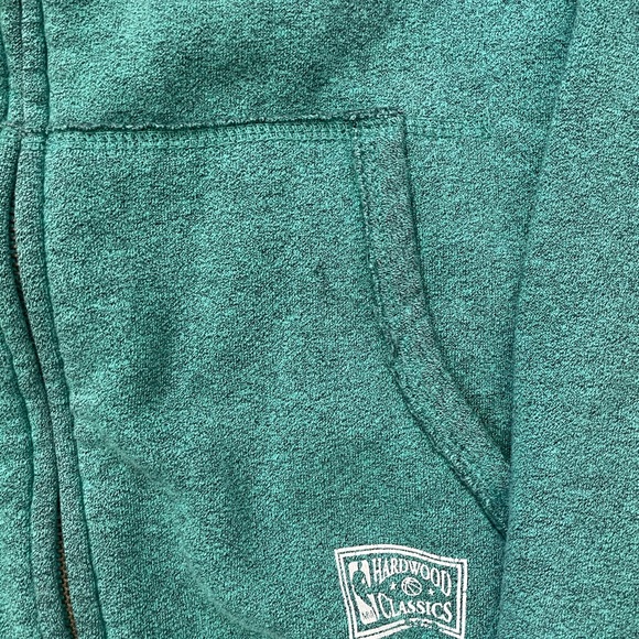 Vintage Celtics zipup - Picture 5 of 5